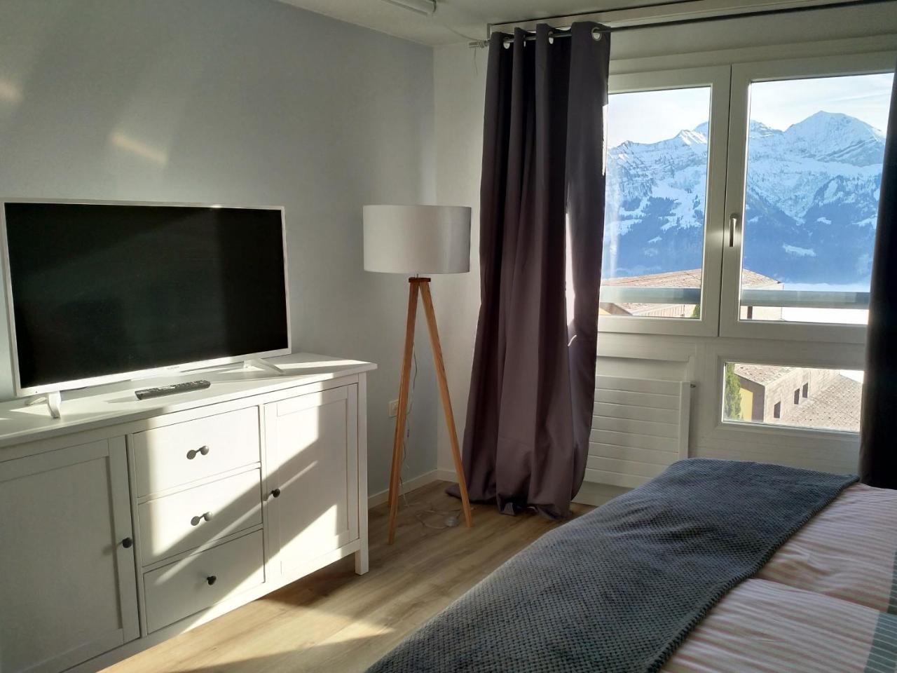 Swiss Seeblick Apartment Mit Hotelanbindung Beatenberg Esterno foto