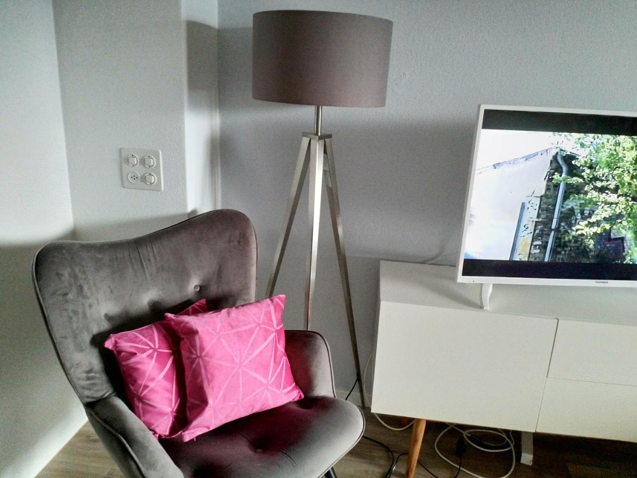 Swiss Seeblick Apartment Mit Hotelanbindung Beatenberg Esterno foto