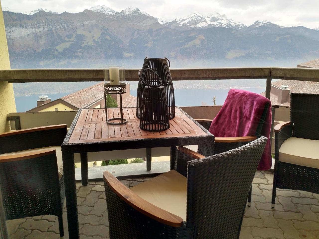 Swiss Seeblick Apartment Mit Hotelanbindung Beatenberg Esterno foto