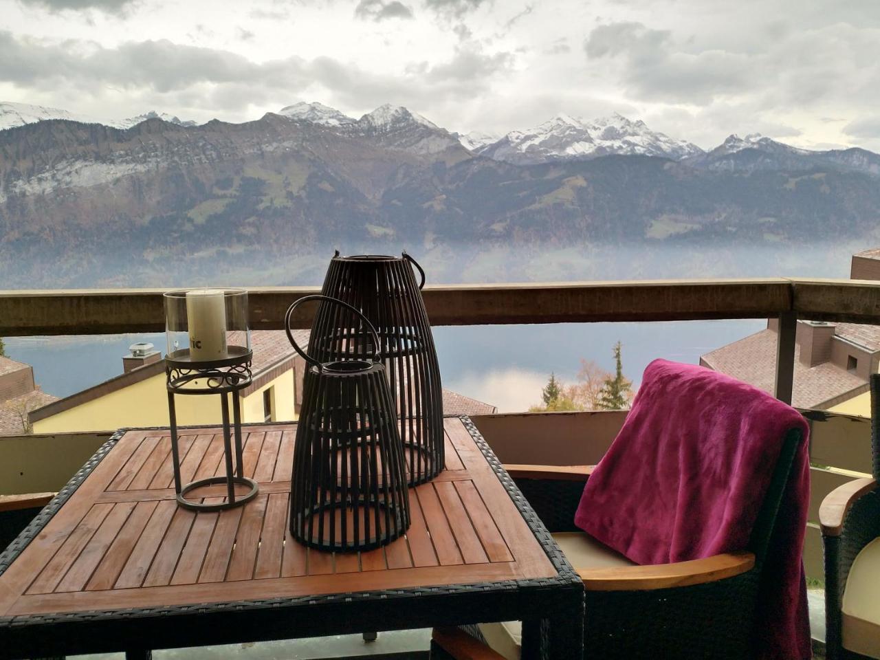 Swiss Seeblick Apartment Mit Hotelanbindung Beatenberg Esterno foto